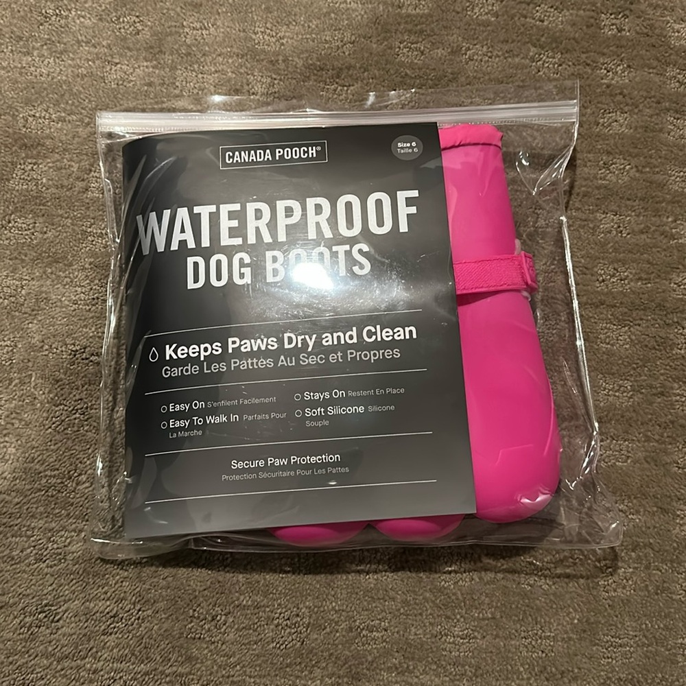 Canada Pooch Size 6 Pink Waterproof Dog Boots